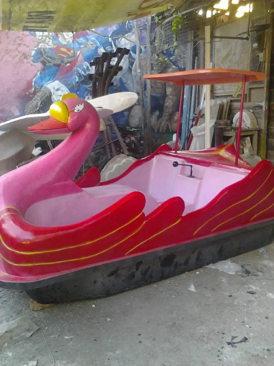 Ilustrasi Perahu Karakter Fiberglass